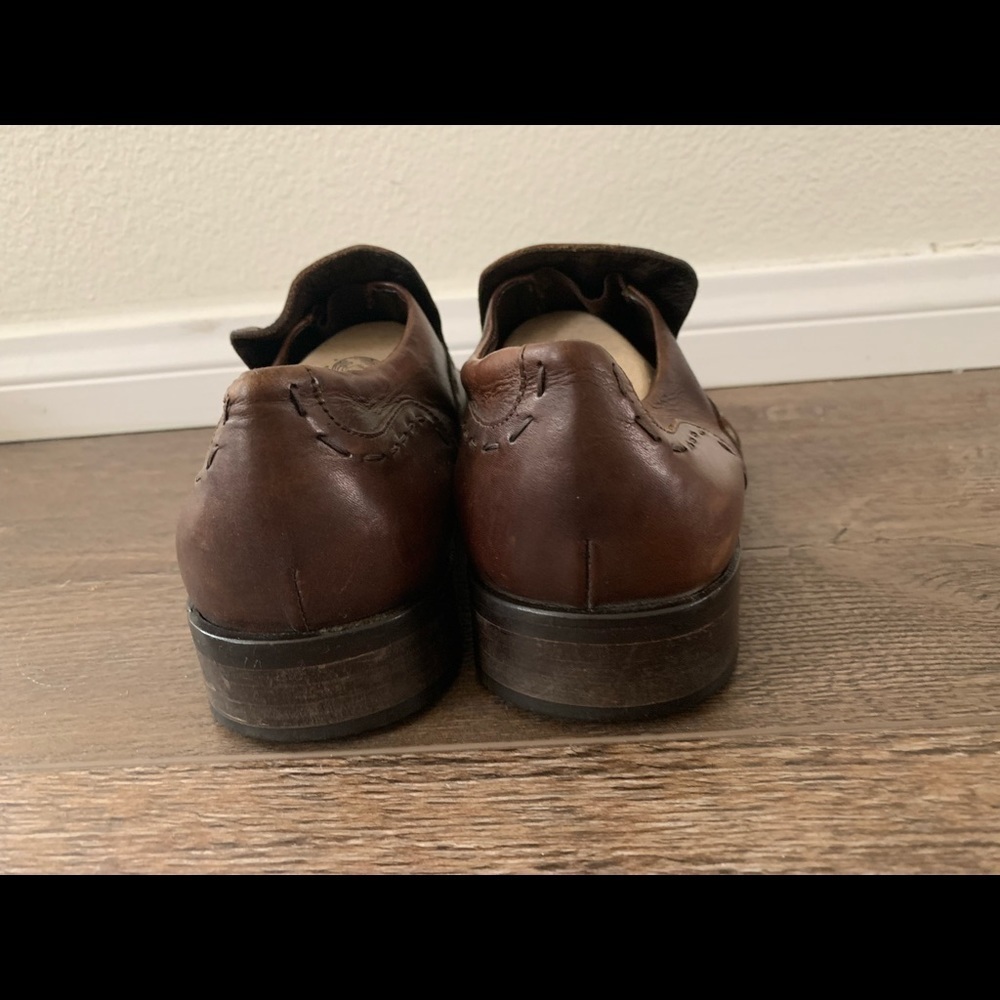 Shoes - Picture 2 of 8